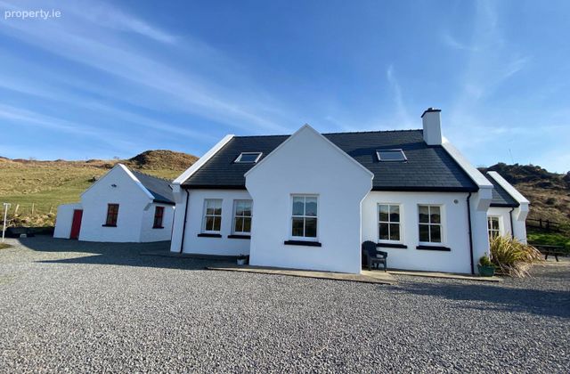 Common, Ardara, Killybegs, Co. Donegal - Click to view photos