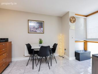 18 All Hallows Square, Dublin 9, Drumcondra, Dublin 9 - Image 5