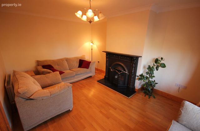 33 Oldcourt, Ballincollig, Co. Cork - Click to view photos