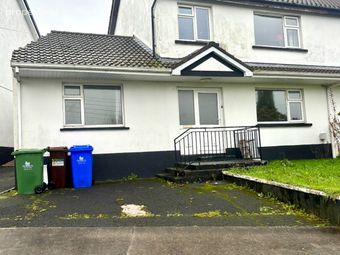 13 Kennedy Gardens, Castlebar, Co. Mayo