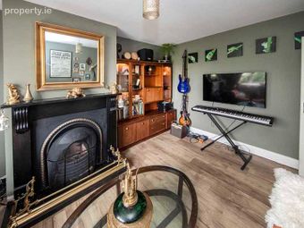 61 Town Court, Dungarvan, Co. Waterford - Image 5