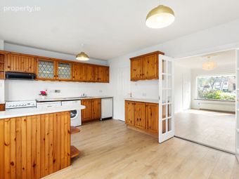28 The Crescent, Binn Eadair View, Sutton, Dublin 13 - Image 5