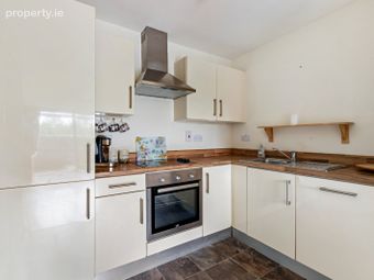 4 Parkview Grove, Finglas, Dublin 11, Finglas, Dublin 11 - Image 5