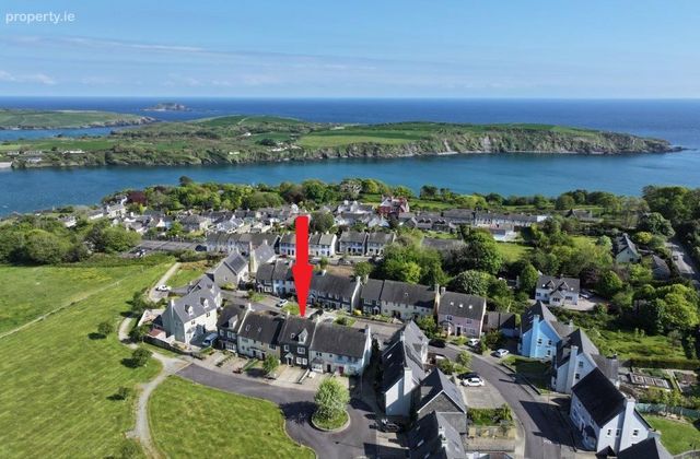 34 The Lawn, Castletownshend, Union Hall, Co. Cork - Click to view photos