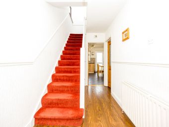 13 Whitethorn Park, Dublin 5, Artane, Dublin 5 - Image 2