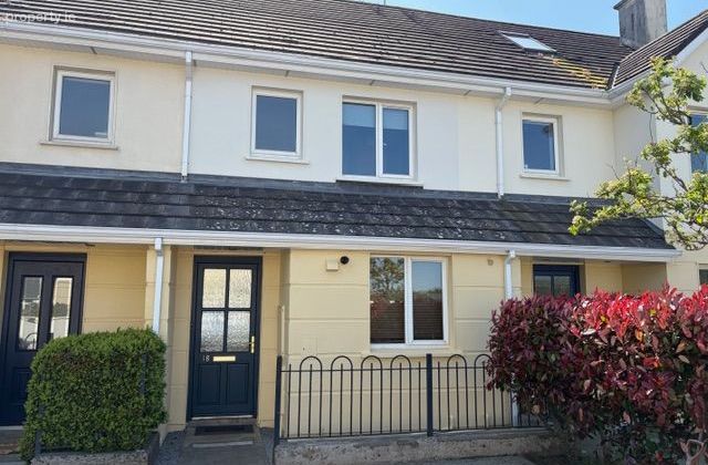 16 Rosewood Green, Bandon, Bandon, Co. Cork - Click to view photos