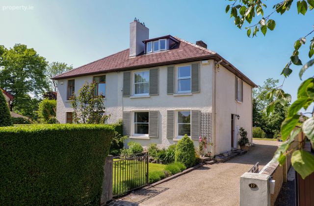 17 Lenaboy Park, Salthill, Galway, Salthill, Co. Galway - Click to view photos