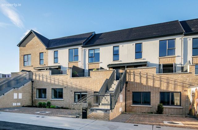 3 Bedroom Mid Terrace Duplex - The Holly, Brennanstown, Dublin 18 - Click to view photos