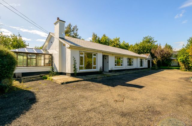 Fleenstown, The Ward, Kilbride, Co. Meath - Click to view photos