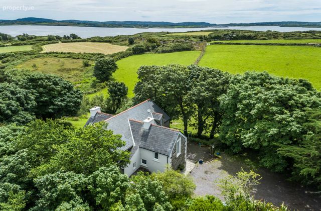 Cappaghglass, Ballydehob, Co. Cork - Click to view photos