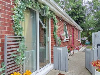 26 The Village, Eastham Road, Bettystown, Co. Meath