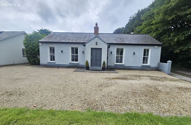Geashill Village, Geashill, Co. Offaly - Click to view photos