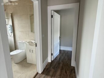 Sarsfield Court, Glanmire, Co. Cork - Image 4