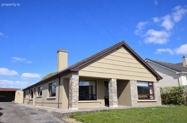 Woodview, Ballindrumlea, Castlerea, Co. Roscommon - Click to view photos