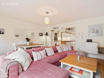60 Radcliff Hall, Saint John's Road, Sandymount, Dublin 4 - Image 3