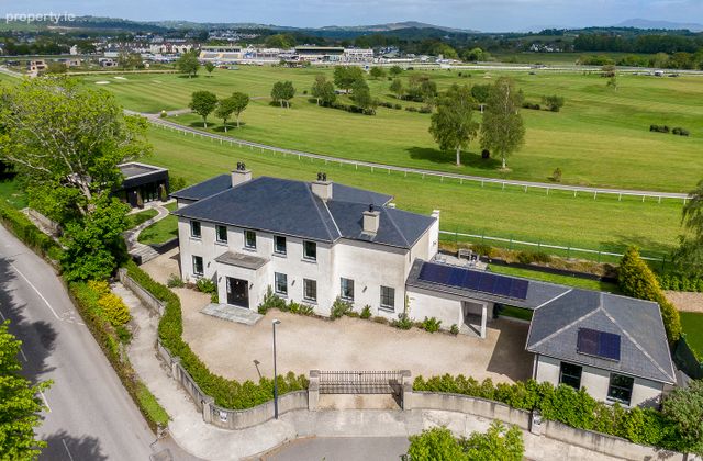 One Castle Drive, Ross Road, Killarney, Co. Kerry, Killarney, Co. Kerry - Click to view photos