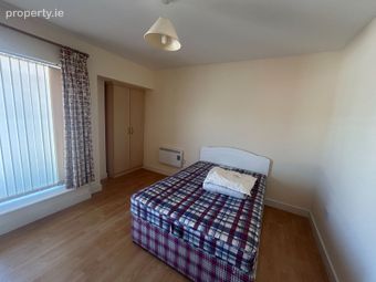 11 Cois Abhainn, Lyster Street, Athlone, Co. Westmeath - Image 2