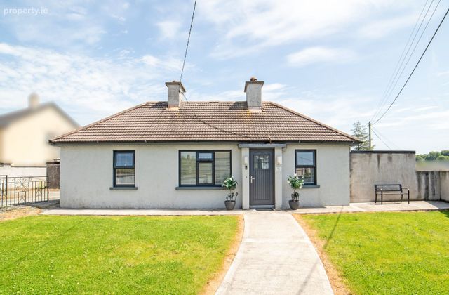 15 Rockview Terrace, Doneraile, Doneraile, Co. Cork - Click to view photos
