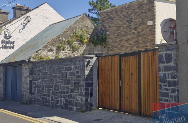 Court Lane, Athenry, Athenry, Co. Galway - Click to view photos