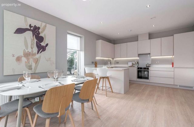 Apartment 116, Woodward Square, Murphystown Way, D, Leopardstown, Dublin 18 - Click to view photos