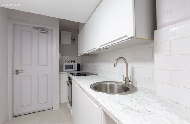 Flat 9, 23 Leeson Street Upper, Dublin 4 - Click to view photos