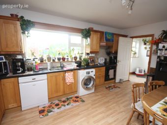 15 Whitethorn Grove, Kilbrogan, Bandon, Co. Cork - Image 3