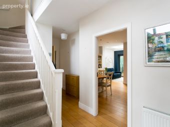 7 Belarmine Square, Stepaside, Dublin 18, Stepaside, Dublin 18 - Image 3