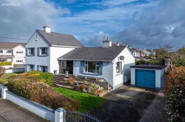 Sceilg, 44 Liosdara, Oakpark, Tralee, Co. Kerry - Click to view photos
