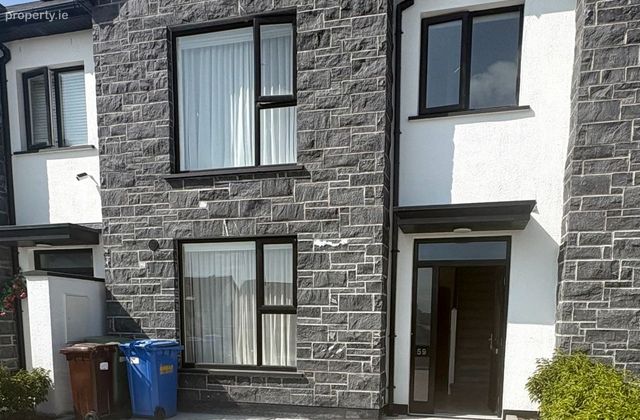 Cois Teampall, Sli Na Manach, Mungret, Co. Limerick - Click to view photos