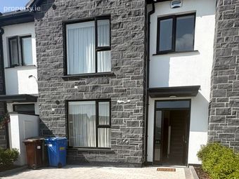 Cois Teampall, Sli Na Manach, Mungret, Co. Limerick