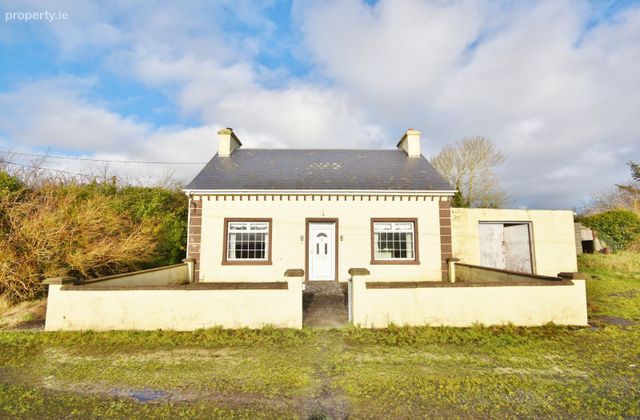 Lower Ballydonohoe, Lisselton, Listowel, Co. Kerry - Click to view photos