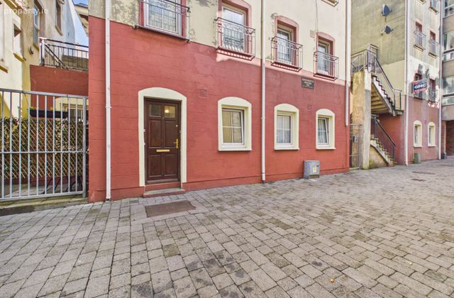 Apartment 1, Congreve House, Waterford City Centre, Co. Waterford - Click to view photos
