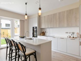 4 Bed End Of Terrace House - The Poplar, Brennanstown, Dublin 18 - Image 2