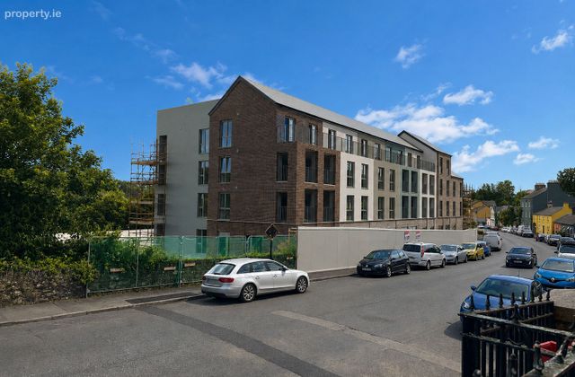 Unit 16, Springmount Square, Main Street, Newtownmountkennedy, Co. Wicklow - Click to view photos