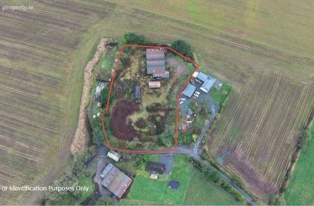 Lands Farran, Mourneabbey, Mallow, Co. Cork - Click to view photos