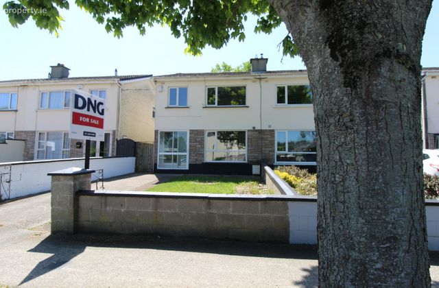 114 Meadowview Grove, Lucan, Co Dublin, Lucan, Co. Dublin - Click to view photos