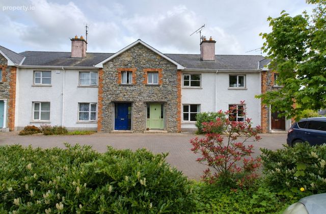 9 The Baroney, Elphin Street, Strokestown, Co. Roscommon - Click to view photos