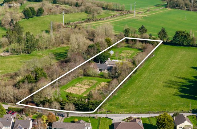 Birchfield House, Fernhill Road, Carrigaline, Co. Cork - Click to view photos