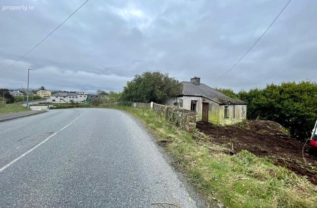 House &amp; Development Land, Derrybeg, Co. Donegal, Derrybeg, Co. Donegal - Click to view photos