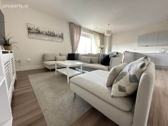 Apartment 11, Larkfield Hall, Leopardstown. D18 P2, Leopardstown, Dublin 18 - Image 5