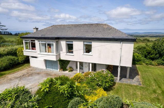 Knockaclogher, Ballyroe, Tralee, Co. Kerry - Click to view photos