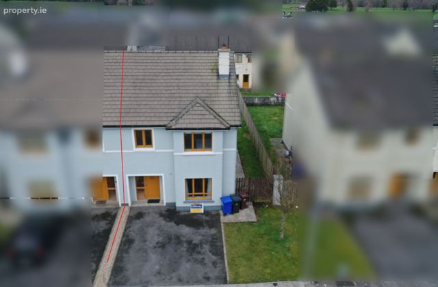 31 Woodstream, Castlerea, Castlerea, Co. Roscommon - Click to view photos