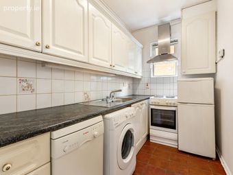 2 Argyle House, Claremont Road, Sandymount, Dublin 4, Sandymount, Dublin 4 - Image 3