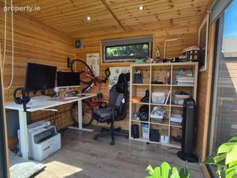 27 Carrigeen, Clybaun Road, Knocknacarra, Co. Galway - Image 2