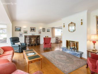 19 Knocksinna Park, Foxrock, Dublin 18, Foxrock, Dublin 18 - Image 3