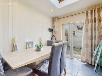 17 Saint Ronan's Way, Clondalkin, Dublin 22 - Image 3