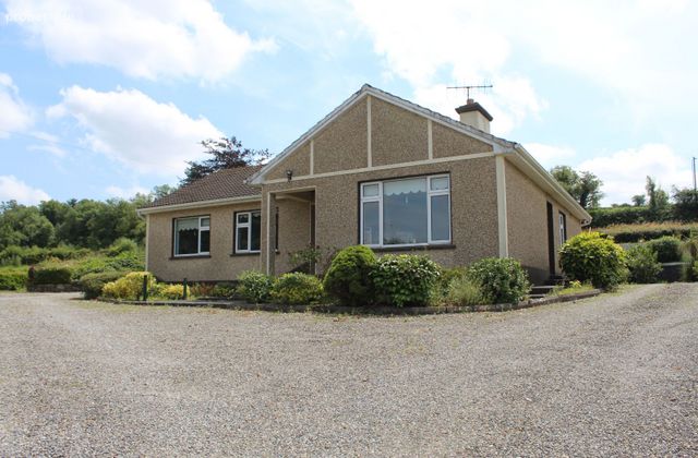 Gurtnageara, Doon, Cloonlusk, Co. Limerick - Click to view photos
