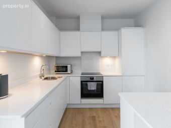 Apartment 25, Meadow View, Leopardstown, Dublin 18 - Image 3