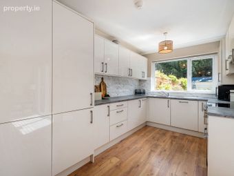 8 Hillcrest, Templeogue, Dublin 6w - Image 5