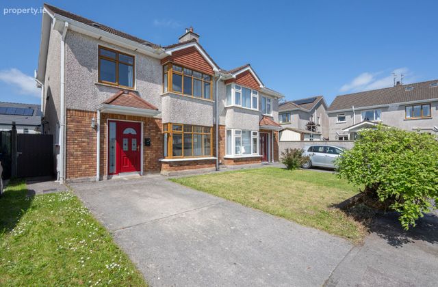 7 Oakdene, Herons Wood, Carrigaline, Co. Cork - Click to view photos